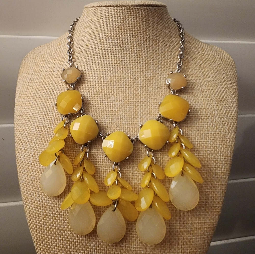 Yellow Bib Statement Necklace Layered Faceted Teardrop Dangle Beads